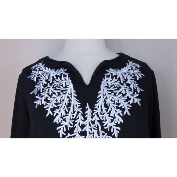 Quacker Factory Tunic Top Womens Size 2x Black / White Embroidered V-Neck S/S - Picture 2 of 10